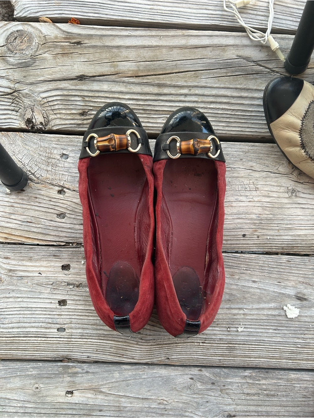 Gucci Wine Suede & Black Patent Ballet Flats with Bamboo Horsebit - Picture 7 of 9